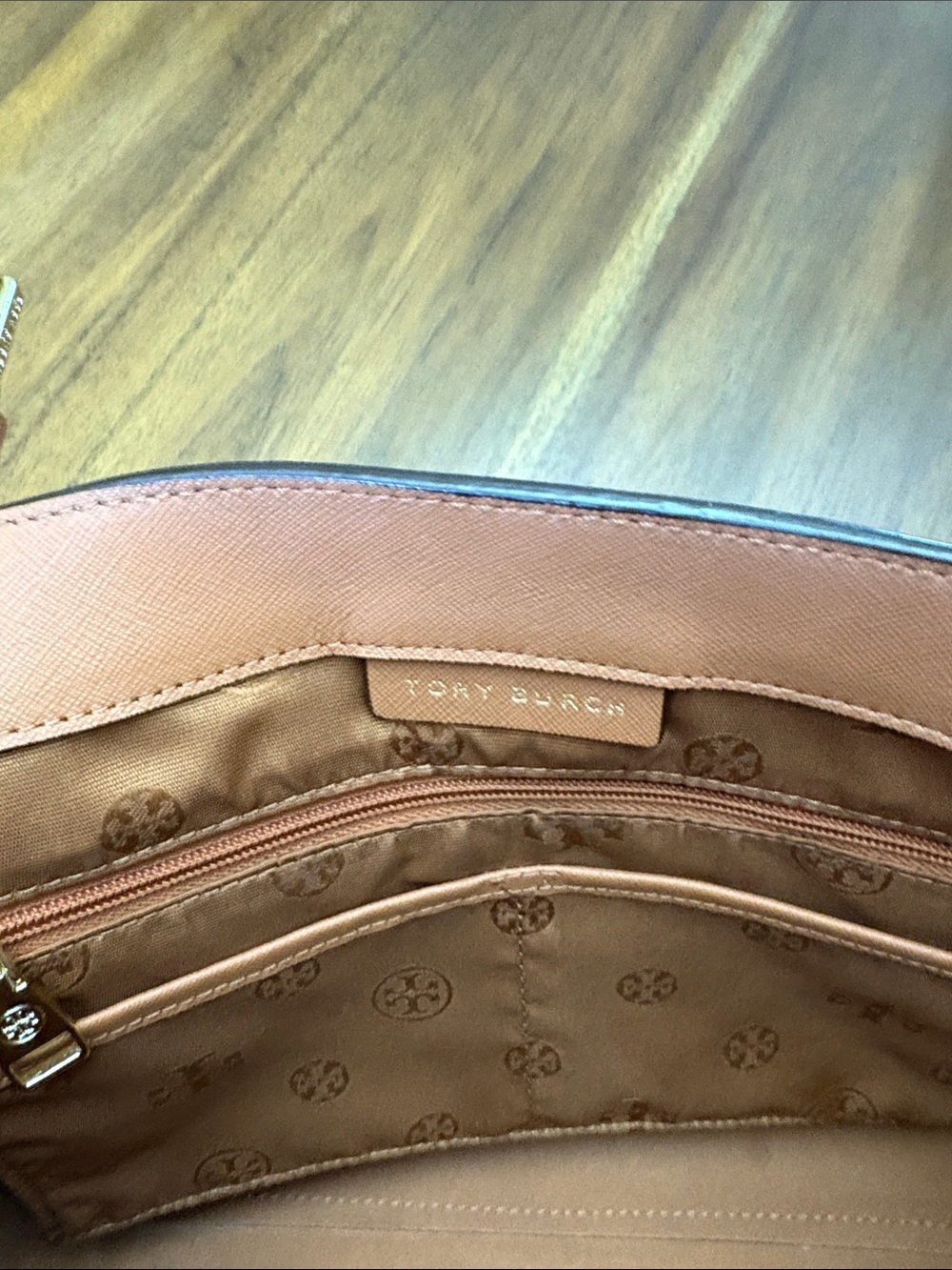 Tory Burch York Buckle Tote - Picture 11 of 16